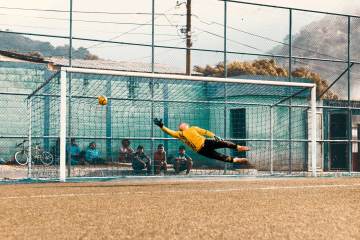从0-1到3-3！10人日本U19两度追平科特迪瓦U23！以小打大 少打1人（配图示意）